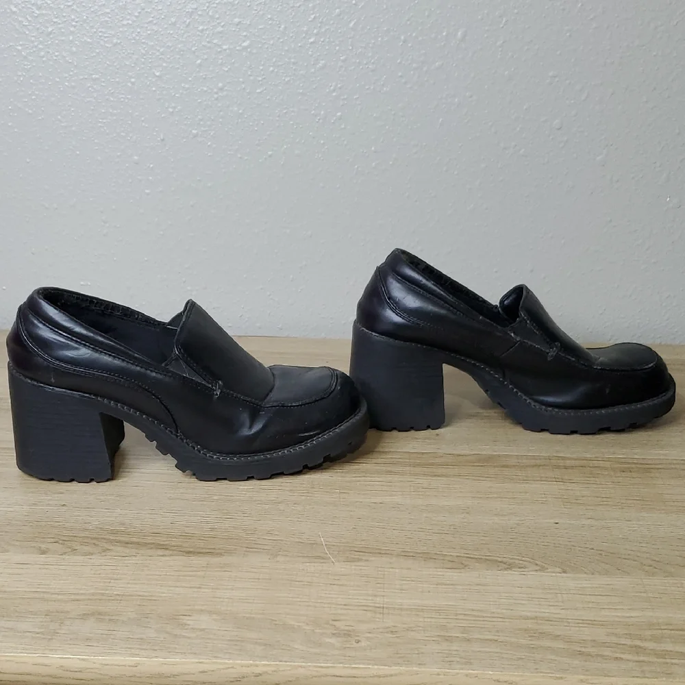 Route 66 Black Chunky Heel Platform Loafers Women's Size 9